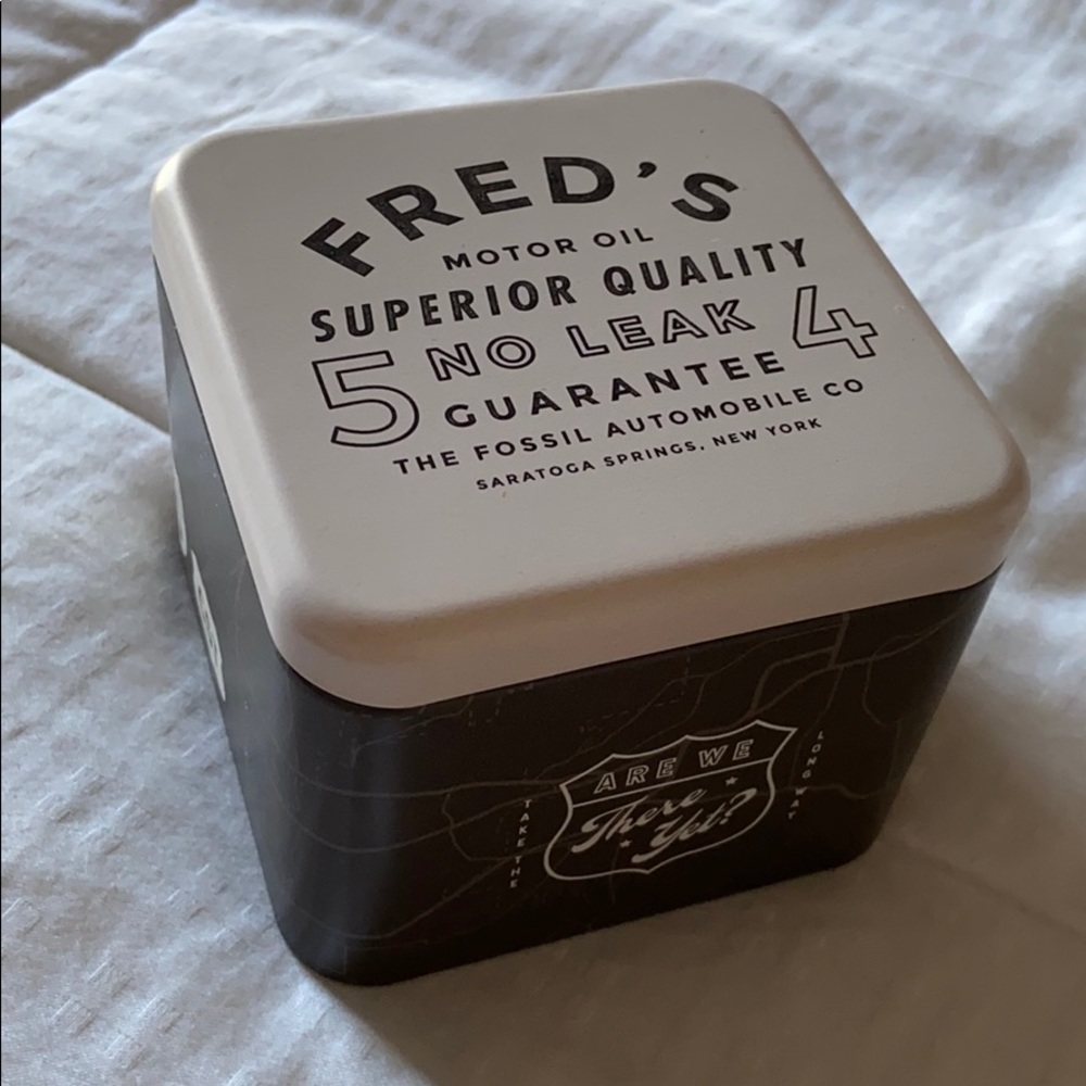 Fred Motor Oil | Fossil Tin Box